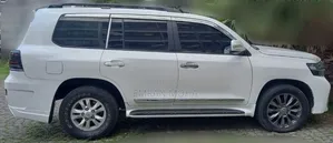 Toyota Land Cruiser 2014 White