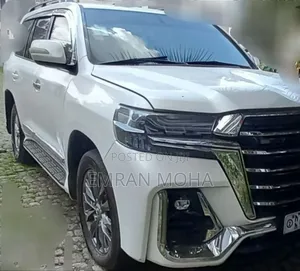 Toyota Land Cruiser 2014 White
