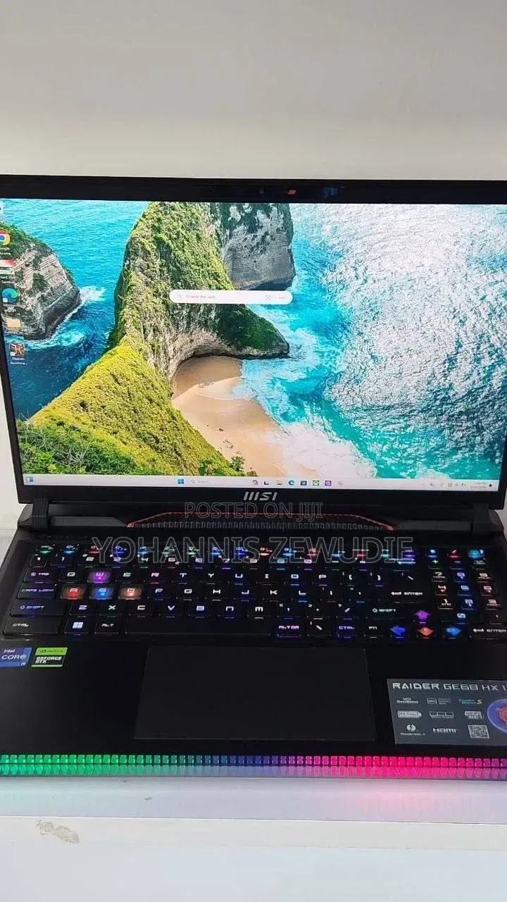 New Laptop MSI Raider GE68HX 13VI-202US 32GB Intel Core i9 SSD 1T