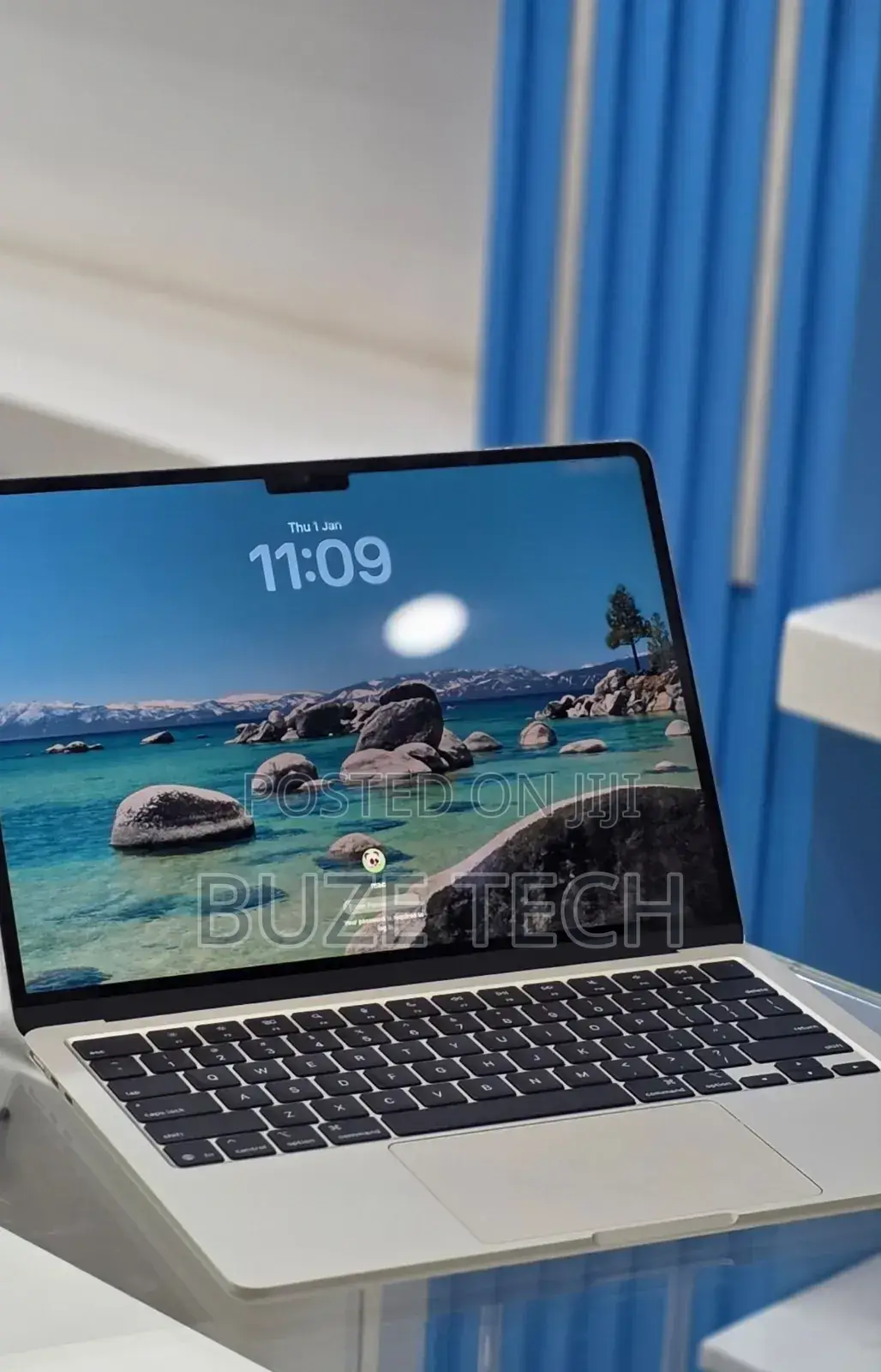 New Laptop Apple MacBook Air 2025 M4 16GB Apple M4 SSD 256GB