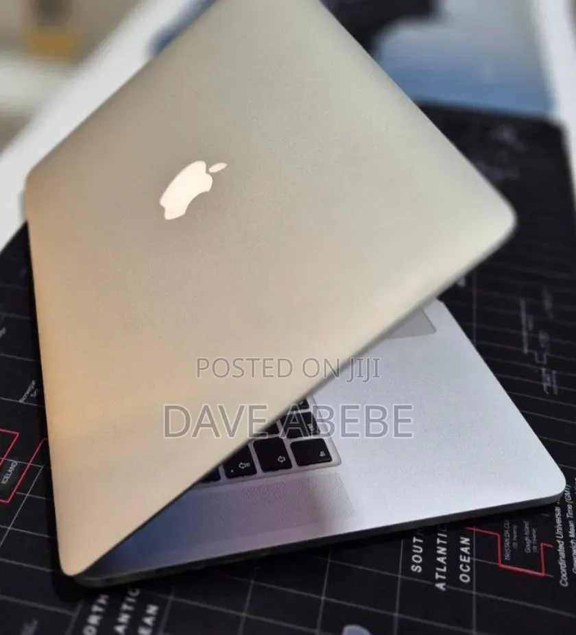 New Laptop Apple MacBook Pro 2015 16GB Intel Core i7 SSD 256GB