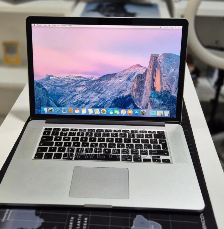 New Laptop Apple MacBook Pro 2015 16GB Intel Core i7 SSD 256GB