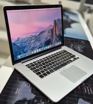 New Laptop Apple MacBook Pro 2015 16GB Intel Core i7 SSD 256GB