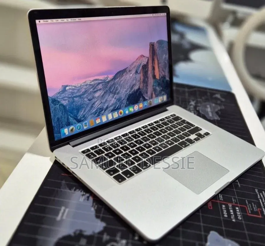 New Laptop Apple MacBook Pro 2015 16GB Intel Core i7 SSD 256GB
