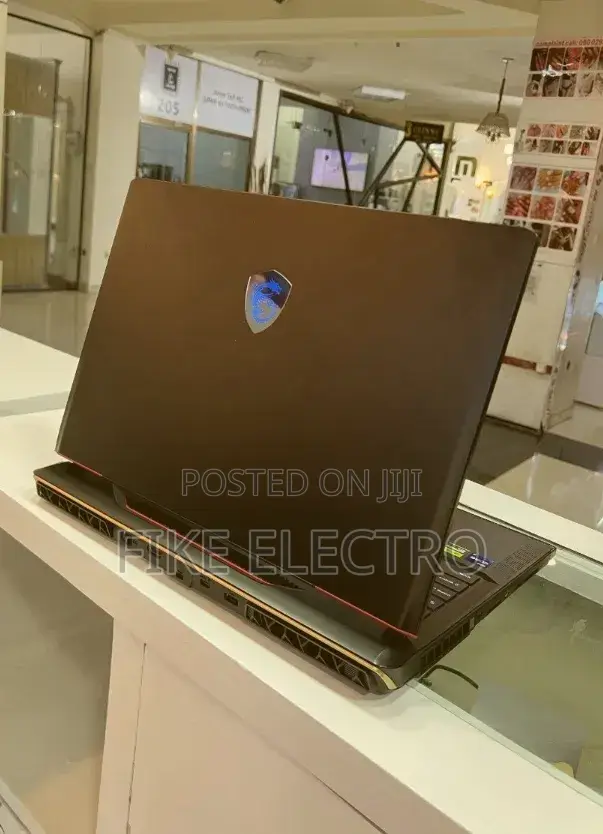 New Laptop MSI Raider GE68HX 13VI-202US 32GB Intel Core i9 SSD 1T
