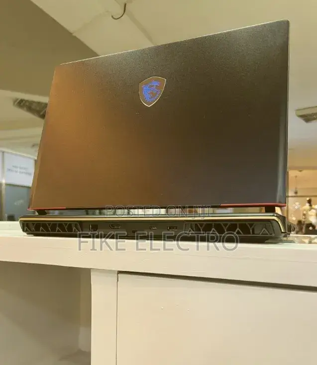 New Laptop MSI Raider GE68HX 13VI-202US 32GB Intel Core i9 SSD 1T