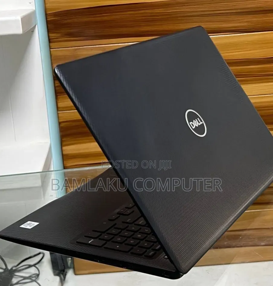 New Laptop Dell Inspiron 15 8GB Intel Core i7 SSD 256GB
