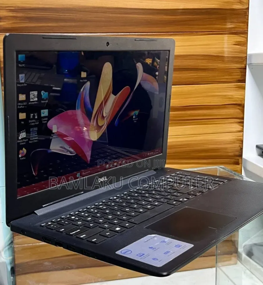 New Laptop Dell Inspiron 15 8GB Intel Core i7 SSD 256GB