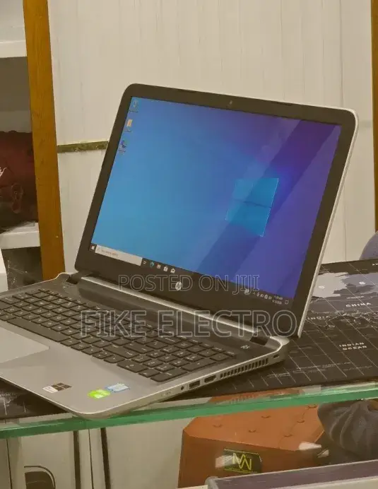 Laptop HP Pavilion 15 8GB Intel Core i5 SSD 1T
