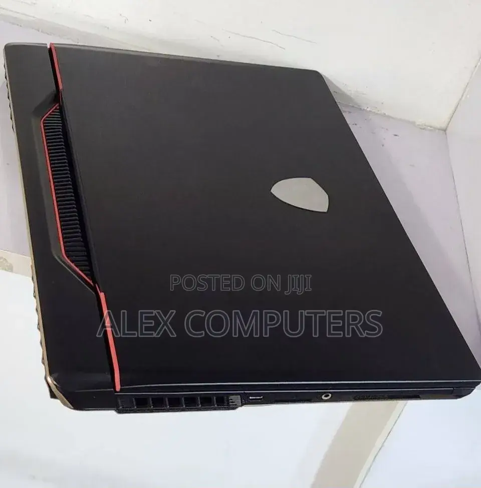 New Laptop MSI Raider GE68HX 13VI-202US 32GB Intel Core i9 SSD 1T