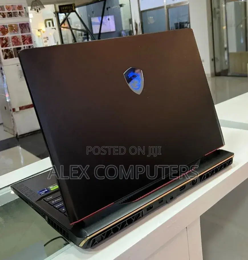 New Laptop MSI Raider GE68HX 13VI-202US 32GB Intel Core i9 SSD 1T