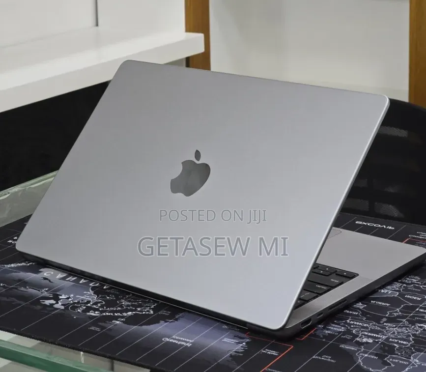 New Laptop Apple MacBook Pro 2021 M1 32GB Apple M1 Pro SSD 512GB