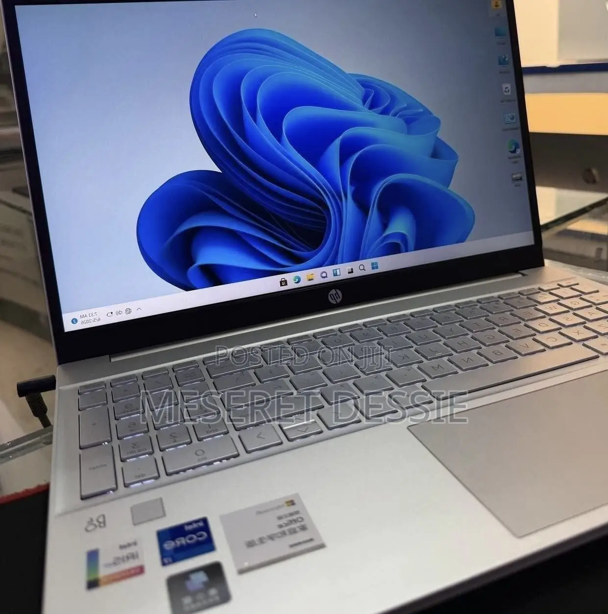 New Laptop HP 14-dq1025cl 16GB Intel Core i7 SSD 512GB