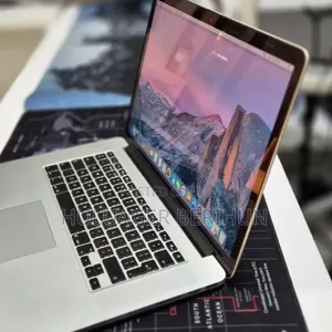 New Laptop Apple MacBook Pro 2015 16GB Intel Core i7 SSD 256GB