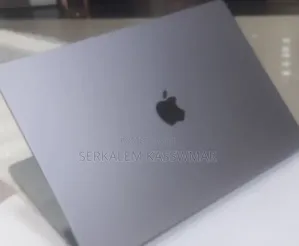 New Laptop Apple MacBook Pro 32GB Apple M1 SSD 1T
