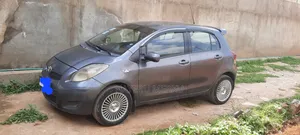 Toyota Yaris 2010 Gray