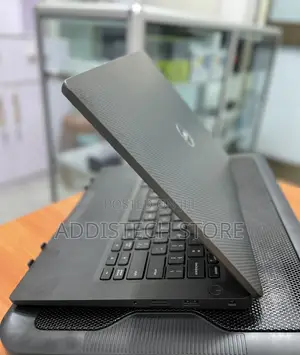 New Laptop Dell Latitude 7300 16GB Intel Core i7 SSD 256GB