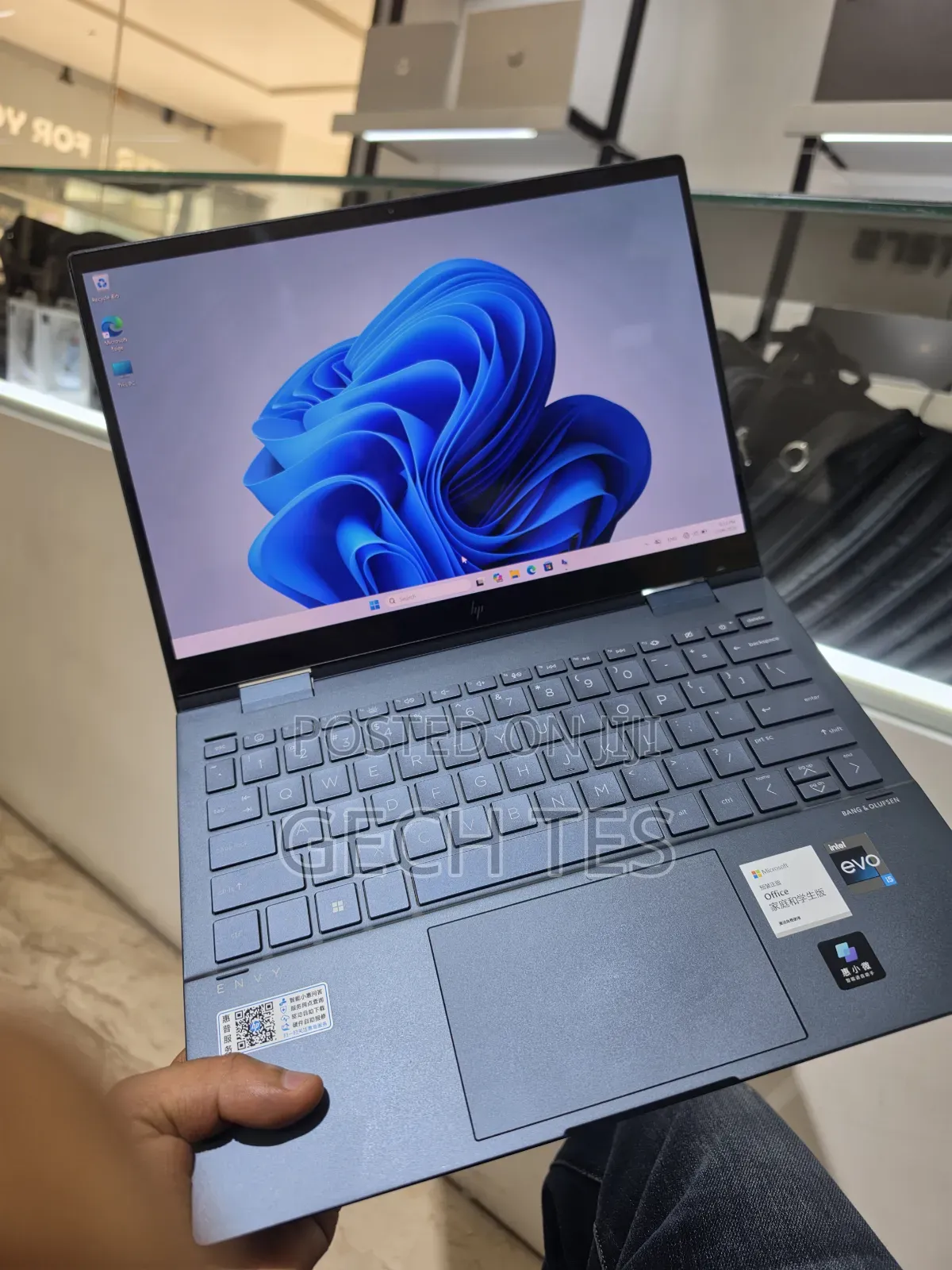New Laptop HP Envy X360 16GB Intel Core i5 SSD 512GB