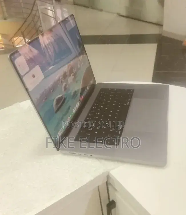 New Laptop Apple MacBook Pro 2021 M1 Max 32GB Apple M1 Max SSD 1T