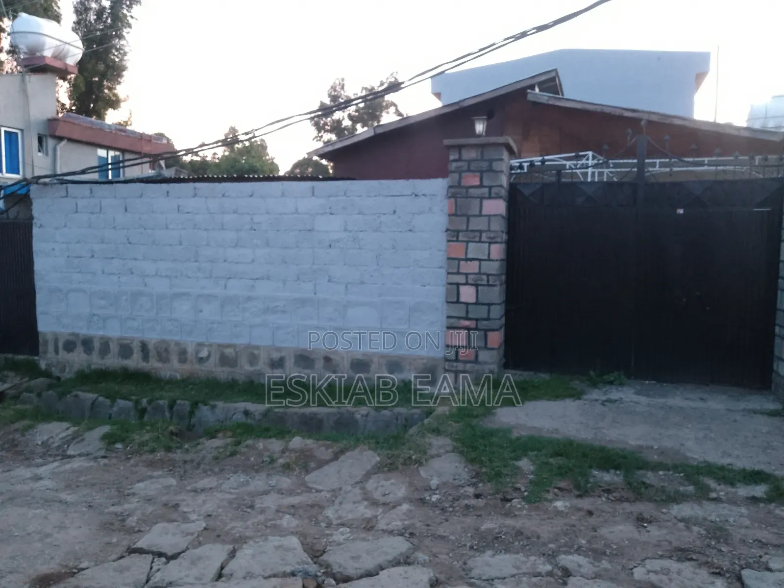 Furnished 2bdrm House in Yeka for sale