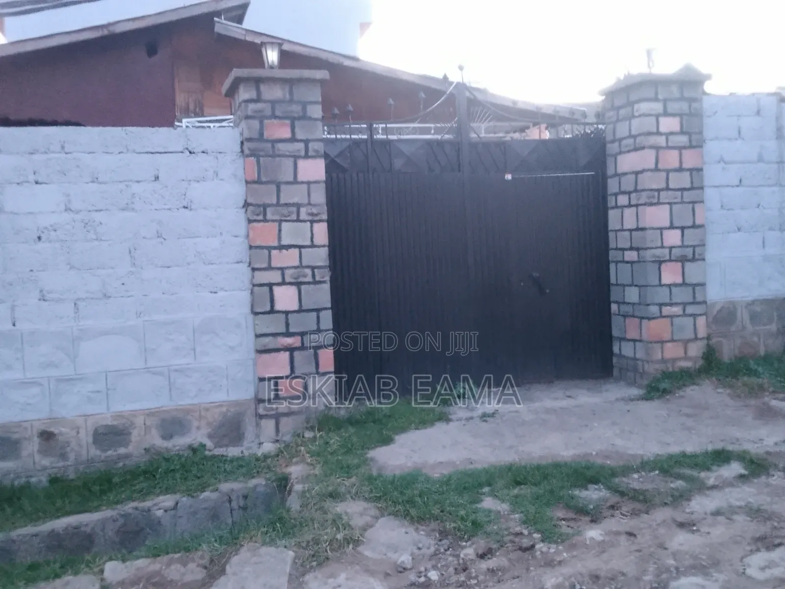 Furnished 2bdrm House in Yeka for sale