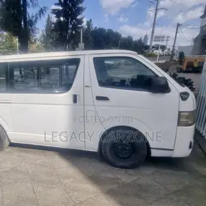 Toyota Grand HiAce 2007 White