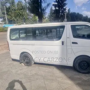 Toyota Grand HiAce 2007 White