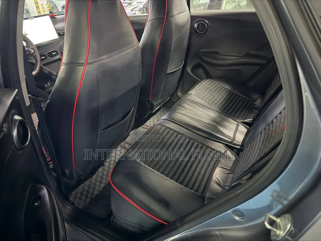 BYD E2 43 kWh 94 hp FWD 2025 Black