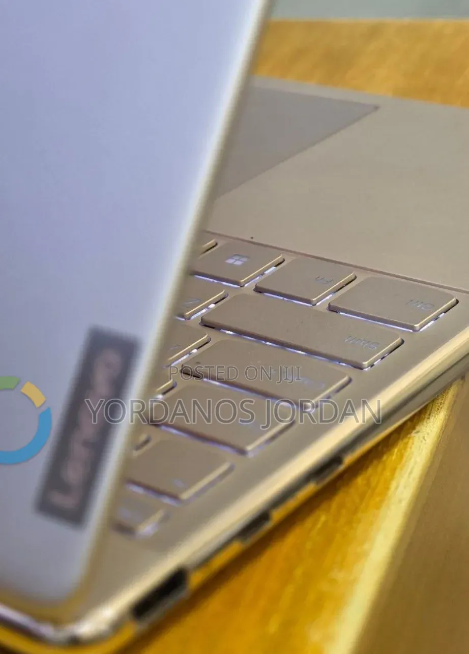 New Laptop Lenovo Yoga 9i 16GB Intel Core i7 SSD 512GB