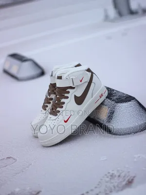Nike Air Force 1 High Mocco Sneakers White Leather Upper / Brown