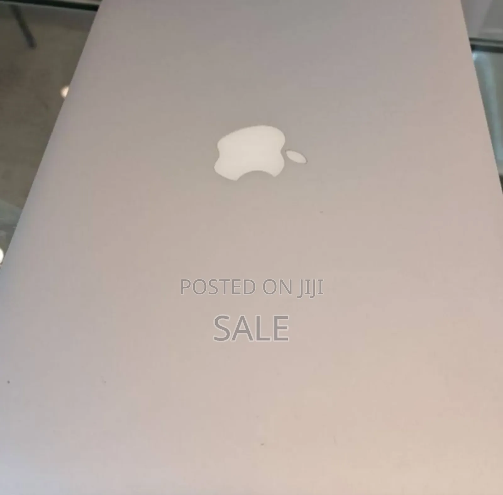 New Laptop Apple MacBook Pro 2017 8GB Intel Core i5 SSD 256GB