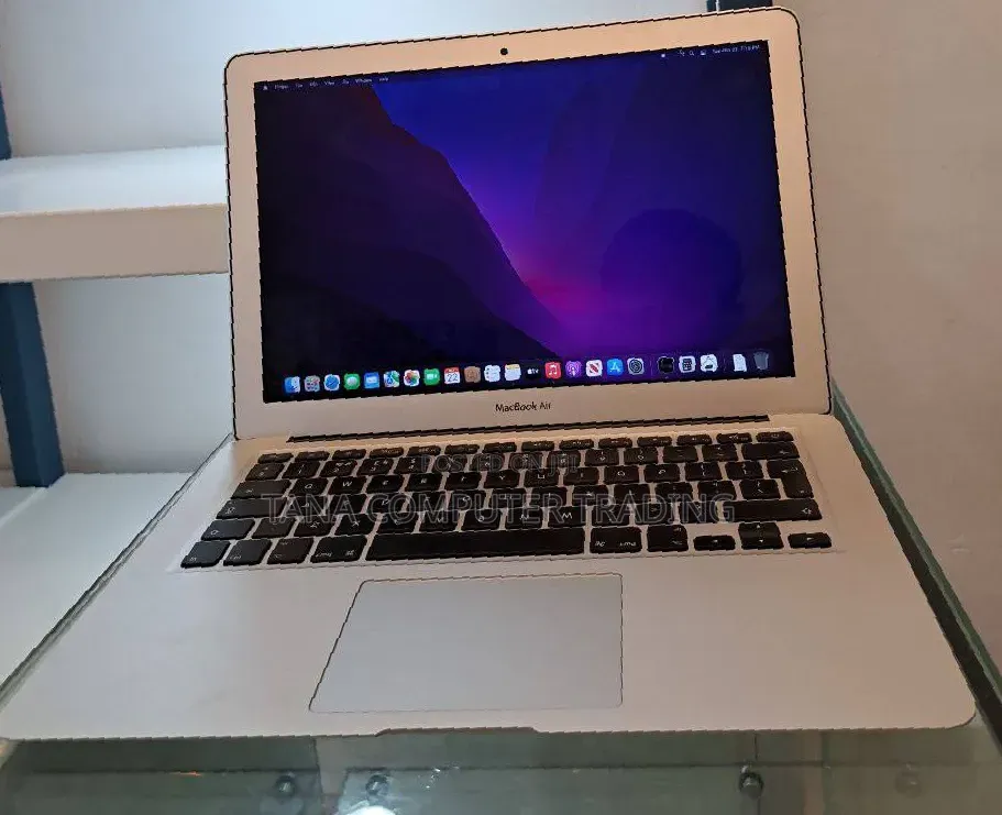 Laptop Apple MacBook 2017 8GB Intel Core i5 SSD 128GB
