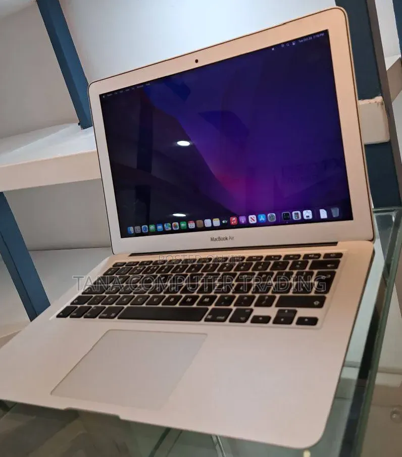 Laptop Apple MacBook 2017 8GB Intel Core i5 SSD 128GB