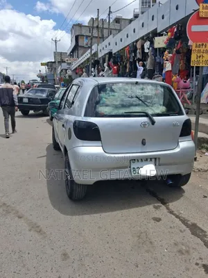 Toyota Vitz 2001 Silver