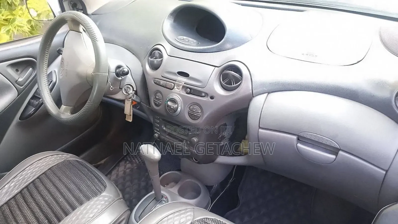 Toyota Vitz 2001 Silver