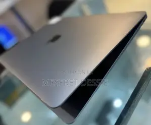 New Laptop Apple MacBook Pro 2021 M1 8GB Apple M1 SSD 256GB