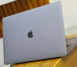 New Laptop Apple MacBook Pro 2018 32GB Intel Core i9 SSD 2T