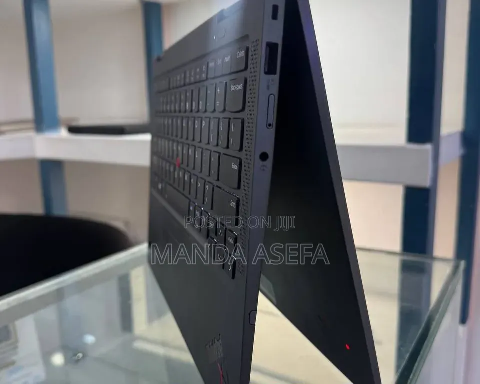 New Laptop Lenovo ThinkPad X1 Yoga 16GB Intel Core i7 SSD 512GB