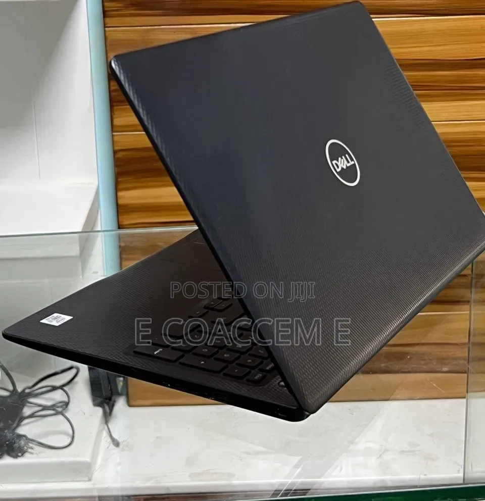 New Laptop Dell Inspiron 15 8GB Intel Core i7 SSD 256GB