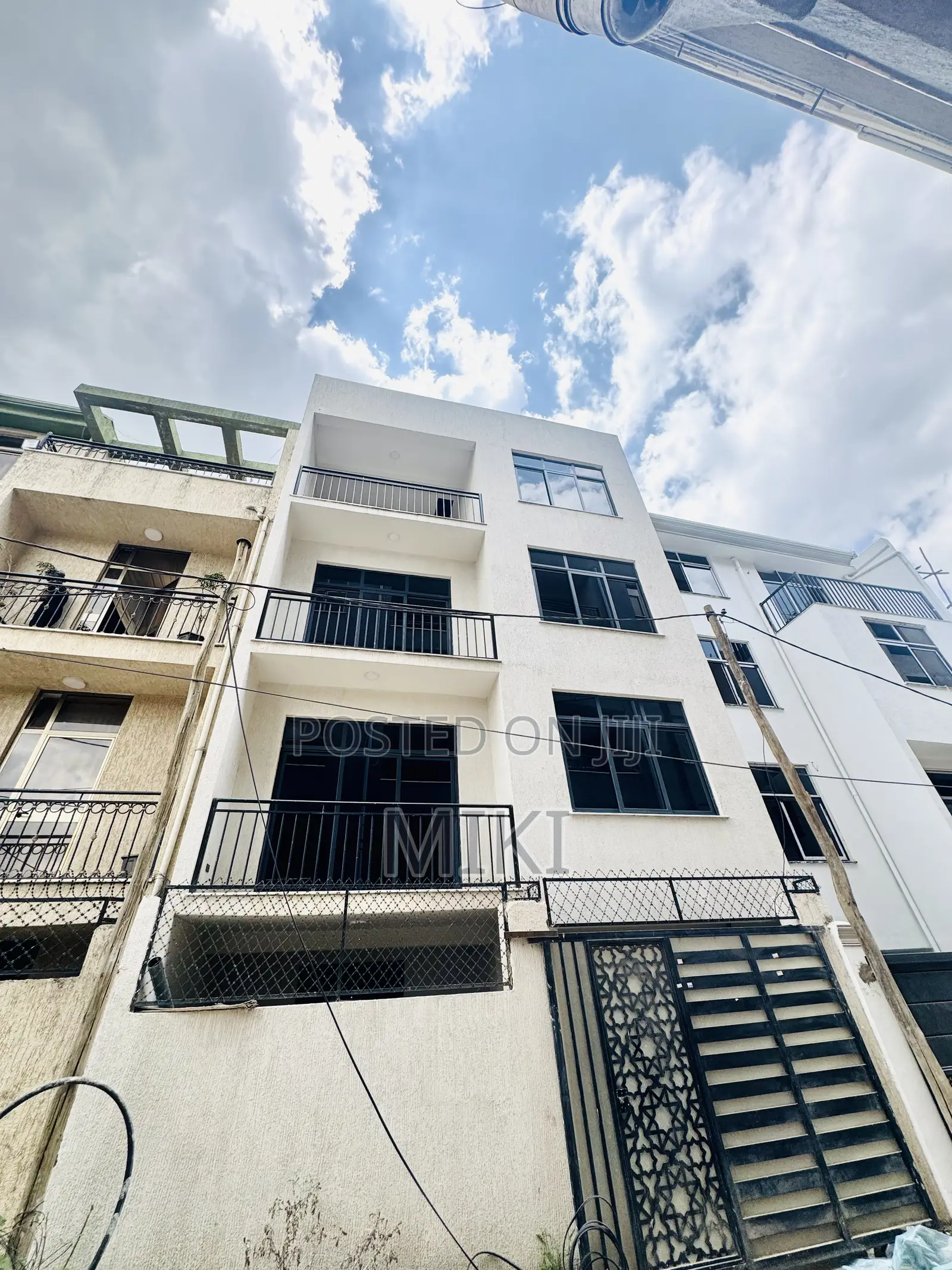 Furnished 6bdrm Townhouse/Terrace in Garment, Nifas Silk-Lafto for sale