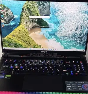 New Laptop MSI Raider 18 HX AI A2XW 32GB Intel Core i9 SSD 1T