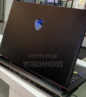New Laptop MSI Raider 18 HX AI A2XW 32GB Intel Core i9 SSD 1T