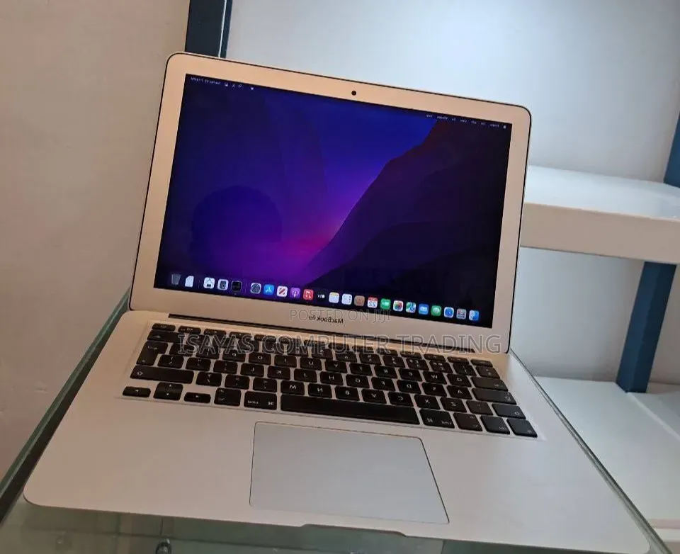 New Laptop Apple MacBook Air 2017 8GB Intel Core i5 SSD 128GB