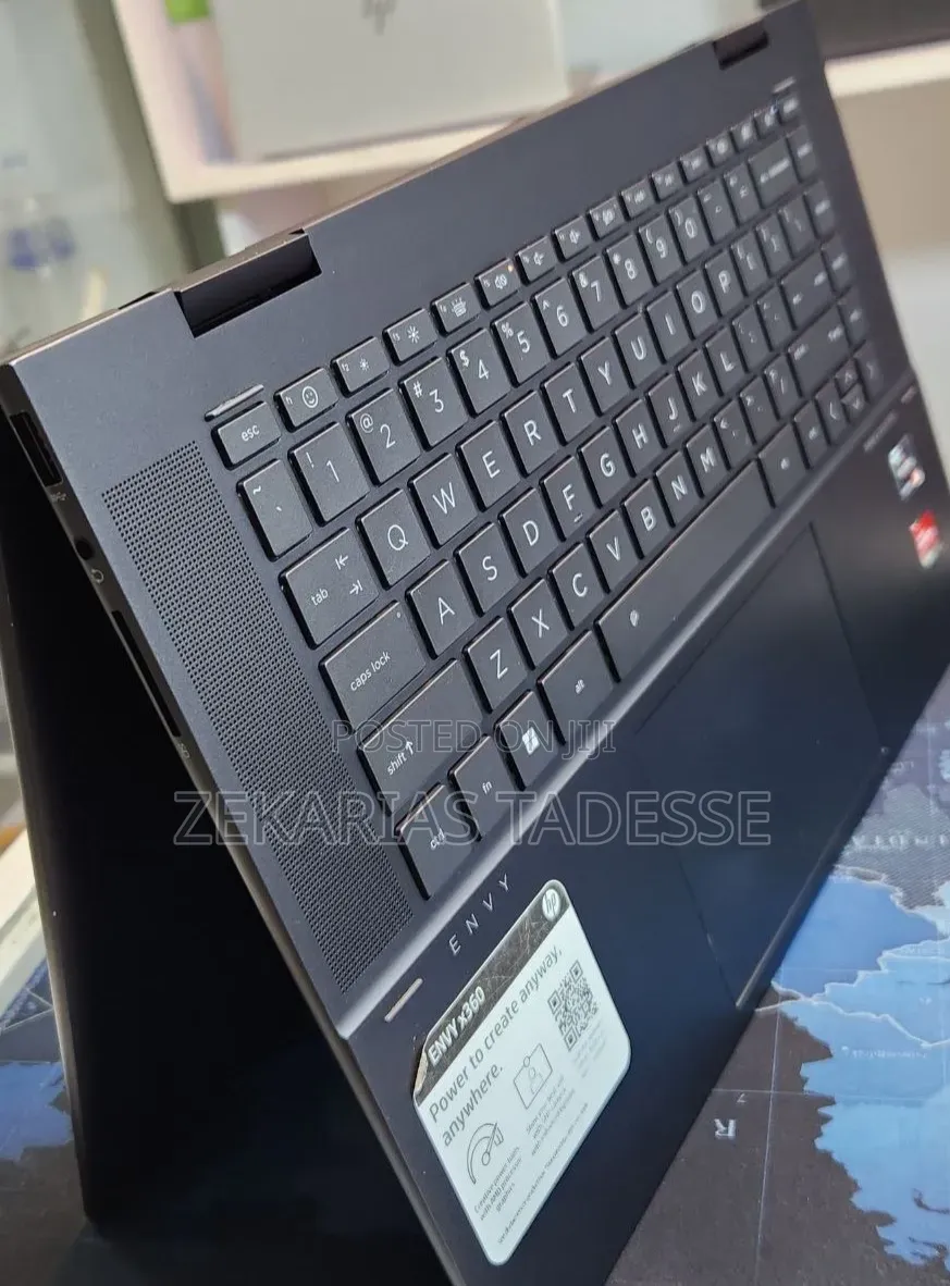 New Laptop HP Envy X360 8GB AMD Ryzen 5 SSD 512GB