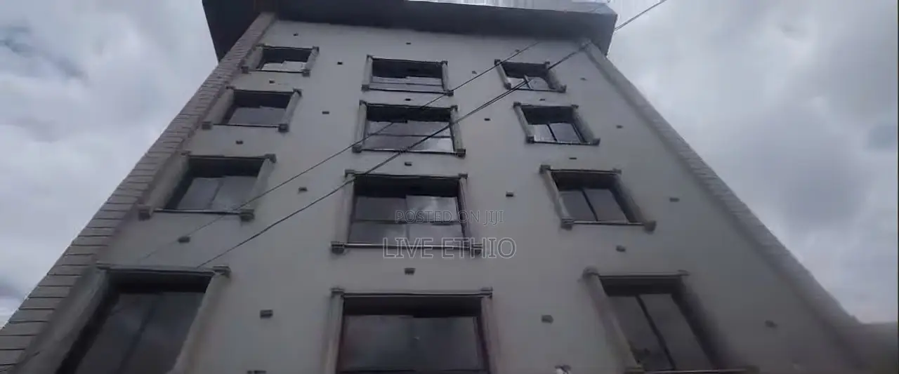 8bdrm Block of Flats in Bole for sale