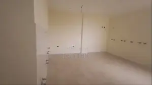8bdrm Block of Flats in Bole for sale