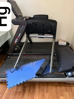 ለሽያጭ የቀረበ እጅግ በጣም ጥሩ ሁኔታ ላይ ያለ Treadmill (የመሮጫ ማሽን)