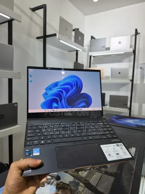 New Laptop Asus ZenBook UX301LA 16GB Intel Core i7 SSD 512GB