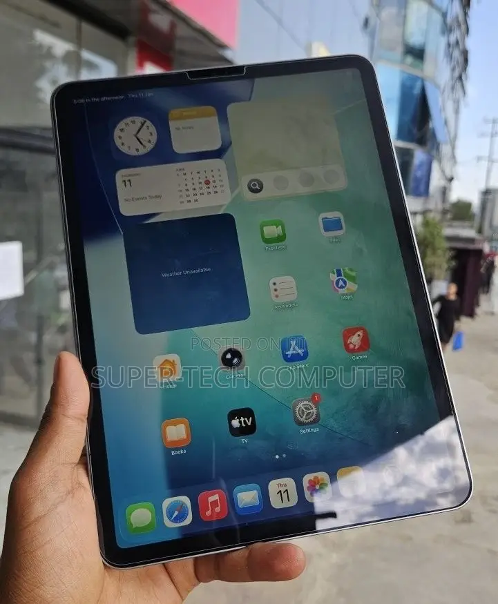 New Apple iPad Pro (2022) 128 GB