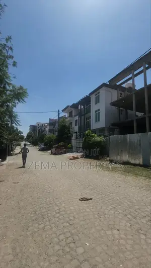5bdrm House in Bole for sale